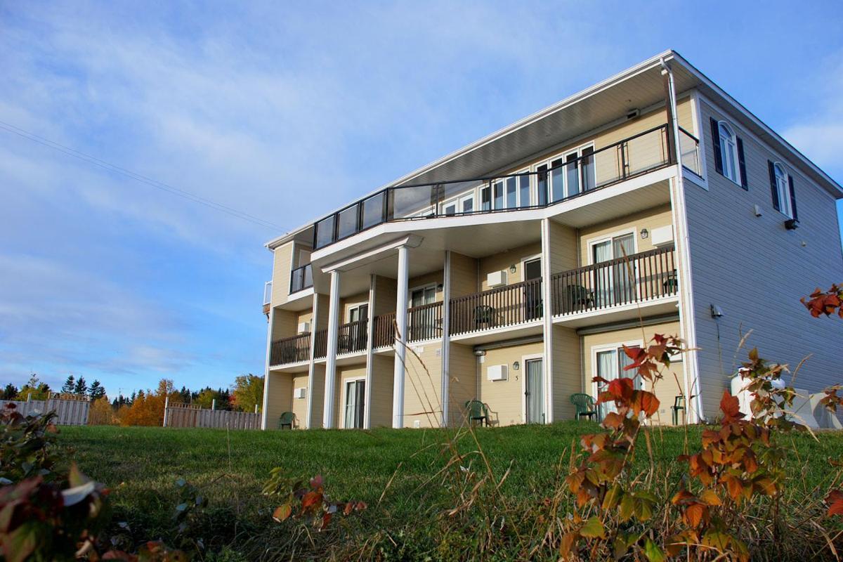 Horizon 777 Hotel Saint-Simeon  Exterior photo