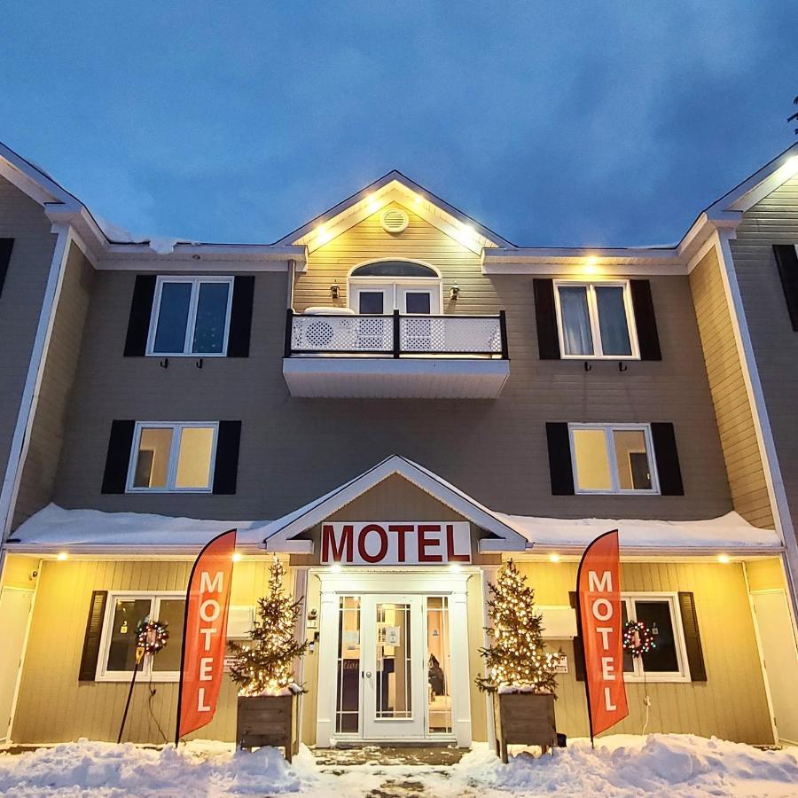 Horizon 777 Hotel Saint-Simeon  Exterior photo